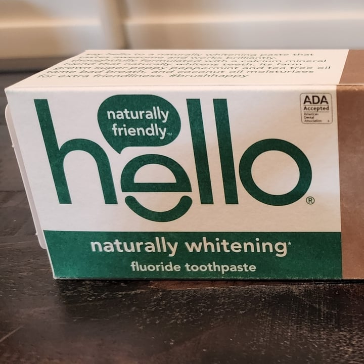 photo of Hello Naturally Whitening Fluoride Toothpaste (Farm Grown Mint with Tea Tree and Coconut Oil) shared by @gizagirl on  09 Jun 2022 - review