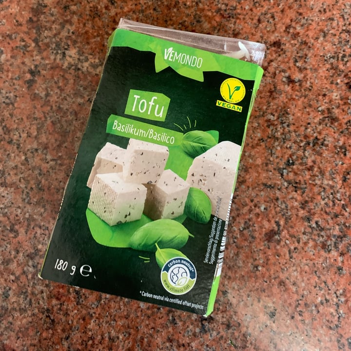 photo of Vemondo  tofu basilico shared by @giorgette on  24 Aug 2022 - review