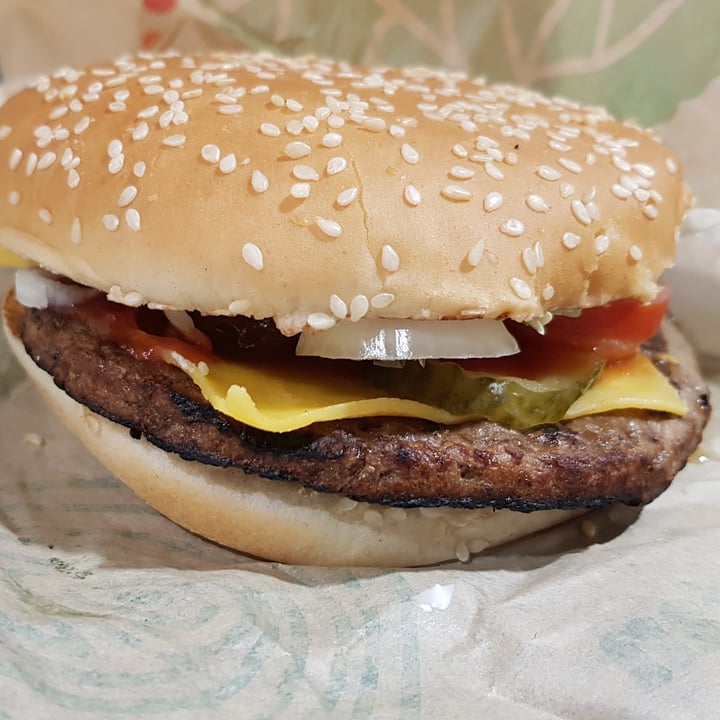 photo of Burger King Leicester Square Plant-based Cheeeze Whopper shared by @rnp20 on  21 Mar 2022 - review