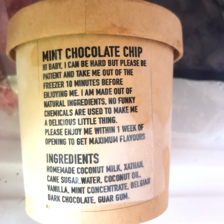review photo of Mad Pops Bali Mint chocolate chip shared by @cosmoskajsavegan on 07 Jul 2021 - review