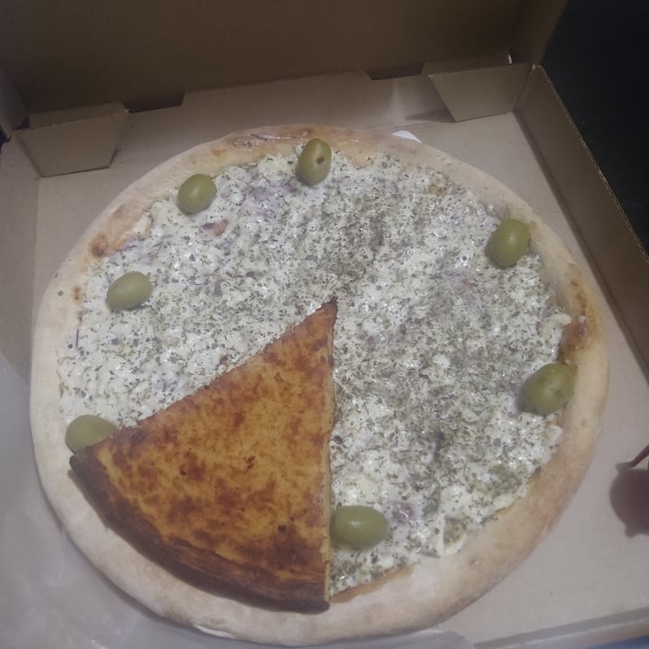photo of Olivia Pizzas & Empanadas - La Plata Pizza vegana shared by @solre on  17 Dec 2020 - review