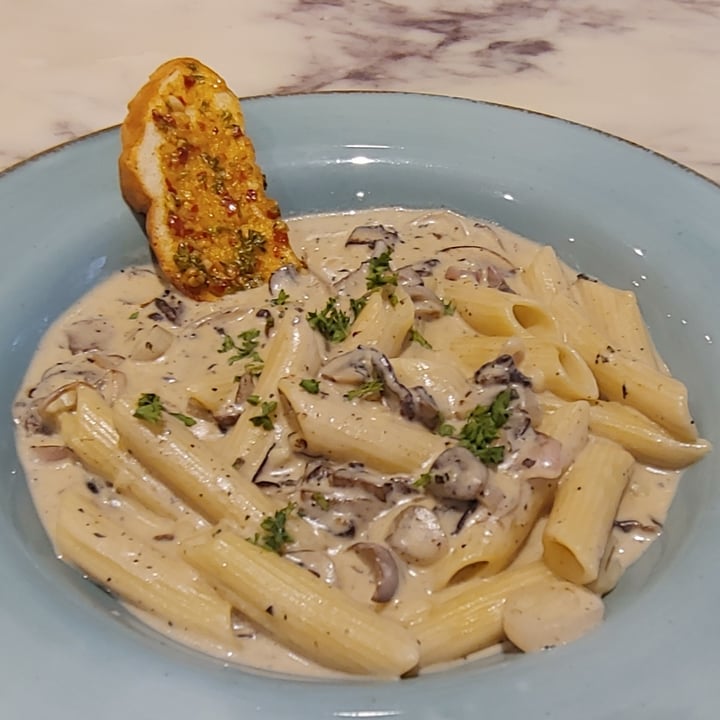 photo of Earth Cafe @ Waterfield Mushroom Pasta shared by @maiagaia on  13 Mar 2022 - review