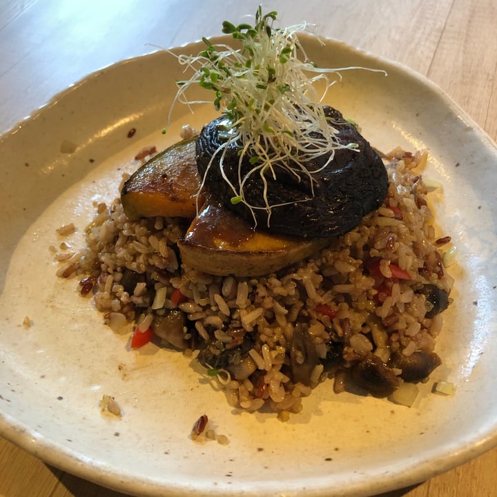 photo of Cedele Bakery Kitchen - Greenwich V Portobello pumpkin grain bowl shared by @soy-orbison on  20 Apr 2021 - review