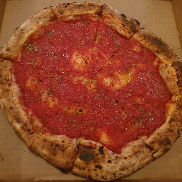 photo of Quattrino Vegan Marinara Pizza shared by @bobbycatdog on  26 Sep 2021 - review