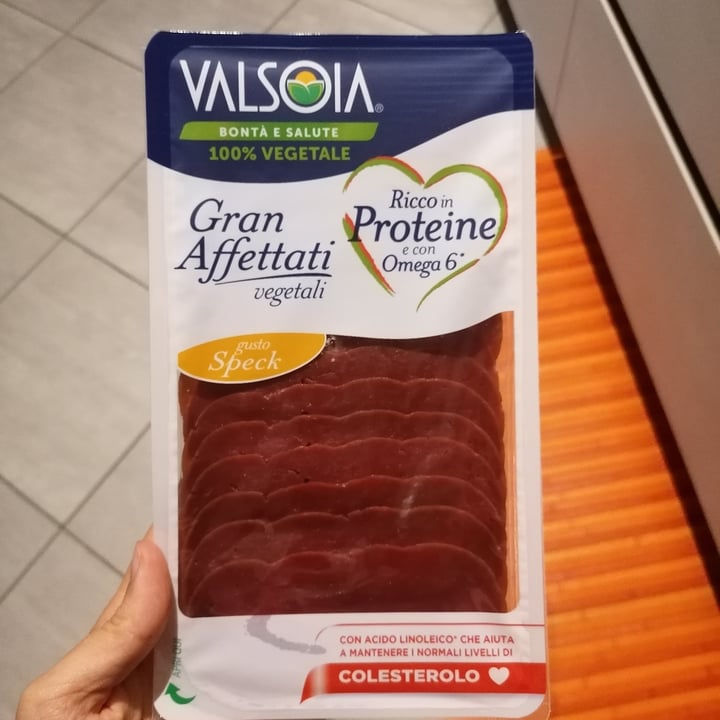 photo of Valsoia Gran Affettati Vegetali Gusto Speck shared by @animals03 on  17 Nov 2021 - review