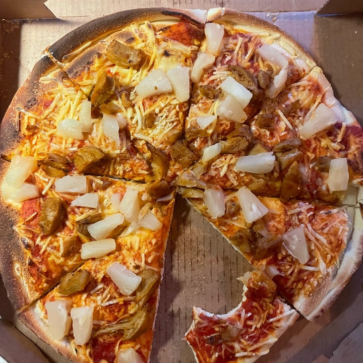 photo of Domino's Pizza Tübingen Nord Vegan „Hawai“ shared by @zinz on  20 Nov 2022 - review