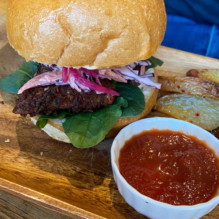 photo of Equilibrium Cafè Brvnch&Coffee Burger shared by @recipesandplaces on  24 Feb 2022 - review