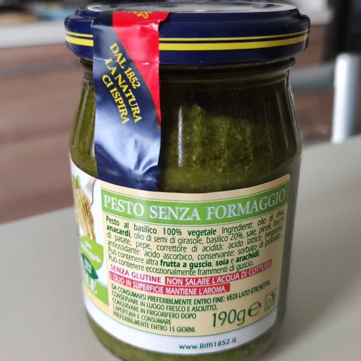review photo of Biffi Che Sugo! Pesto 100% Vegetale Senza Formaggio Jar shared by @vanny80 on 02 Apr 2022 - review