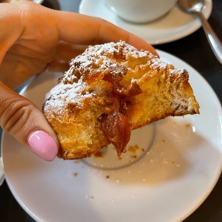 photo of Pavé Brioche Vegana alla Marmellata shared by @dalilabbb on  04 Sep 2022 - review