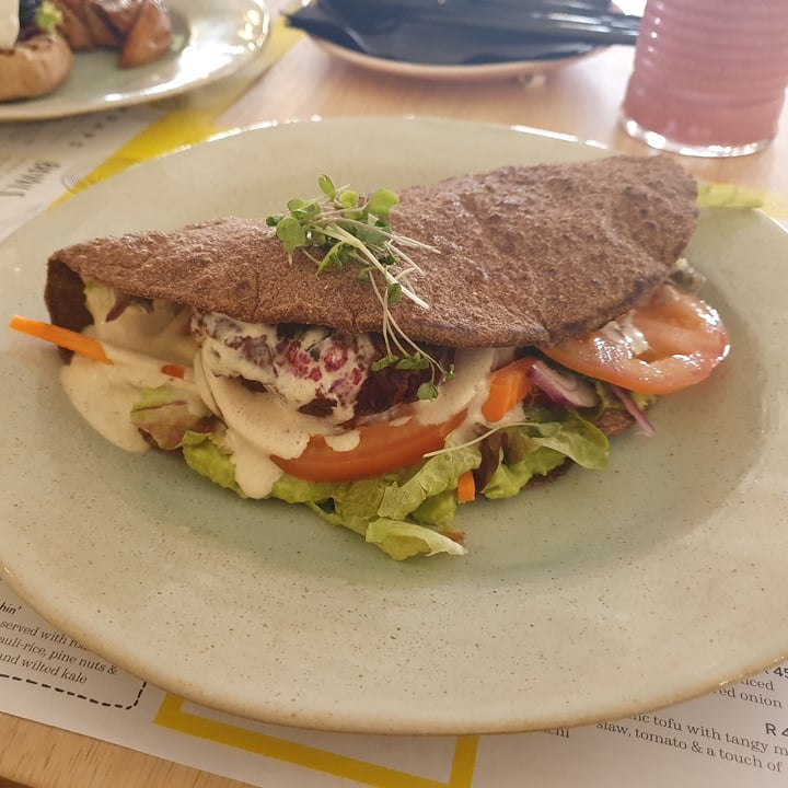 photo of Lexi's Healthy Eatery Beet Smashed Falafel shared by @rozaanfichardt on  03 Oct 2020 - review