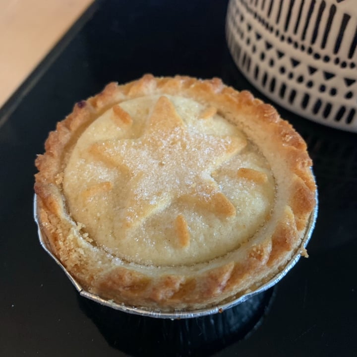 photo of ASDA 6 Mince Pies shared by @beckyallott on  24 Jan 2022 - review