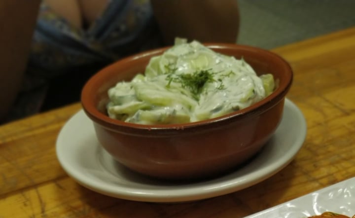 photo of Veganitessen Ensalada de pepino con queso y yogurt shared by @enniwestt on  31 Jul 2019 - review