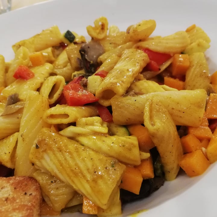 photo of La Clote Rigattone Con Curry shared by @nrabaneda on  15 Oct 2020 - review