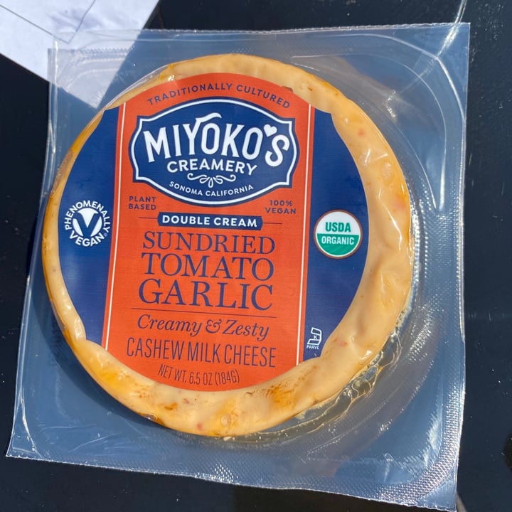 review photo of Miyoko's Creamery Double Cream Sundried Tomato Garlic Cashew Milk Cheese shared by @callmekhaleesi on 13 Mar 2021 - review