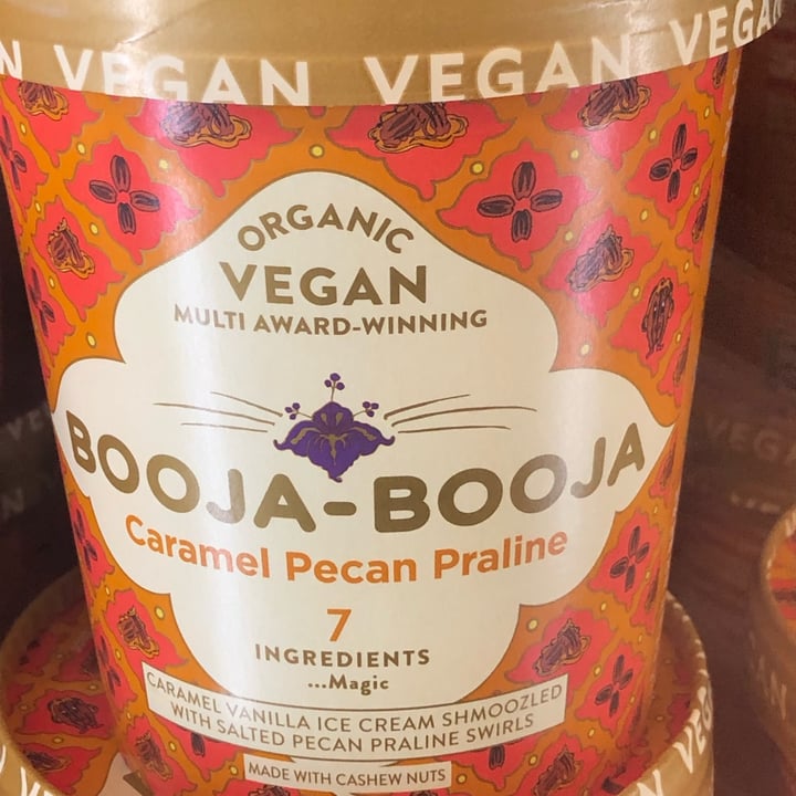 review photo of Booja-Booja Caramel pecan praline shared by @semplicemente-vegan on 08 Apr 2022 - review
