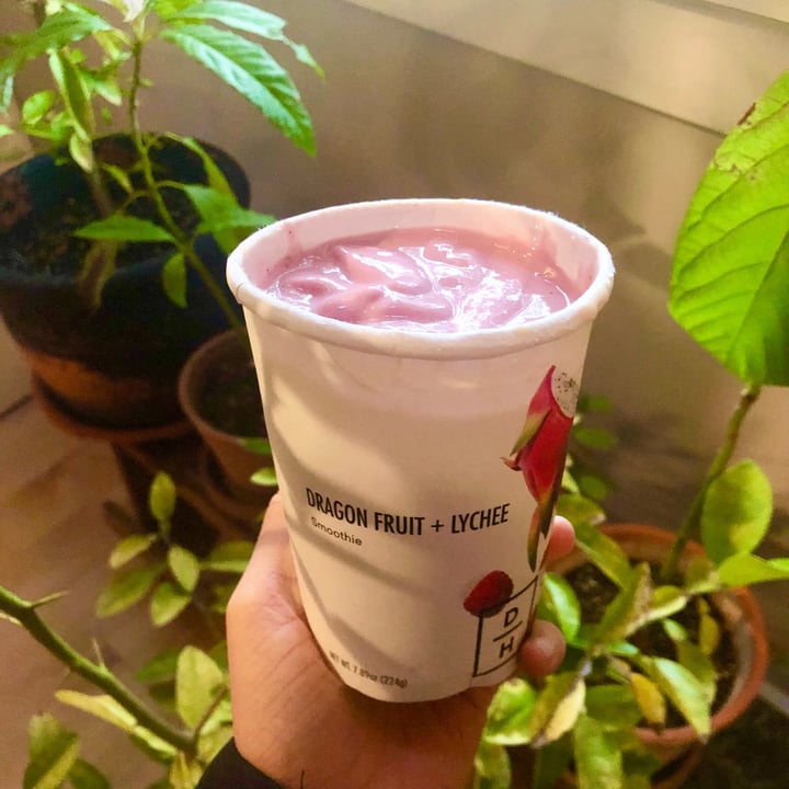 photo of Daily Harvest Dragon Fruit + Lychee Smoothie shared by @garen7 on  03 Nov 2021 - review