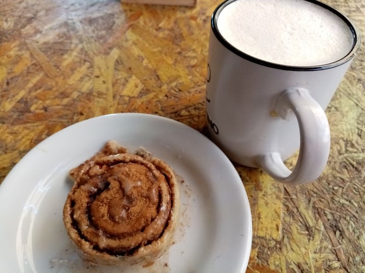 review photo of Café Jardín Laureles Rol De Canela shared by @carmenfdz on 22 Dec 2019 - review