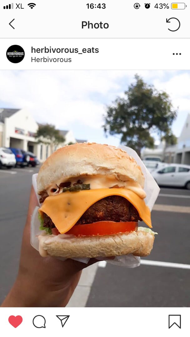 photo of Herbivorous The Beyond Burger shared by @vegan-alien on  01 Apr 2020 - review