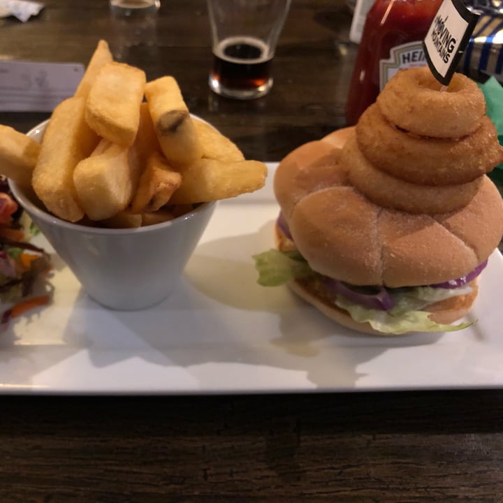 photo of Black Lion Vegan Burger shared by @mayajones on  01 Feb 2022 - review