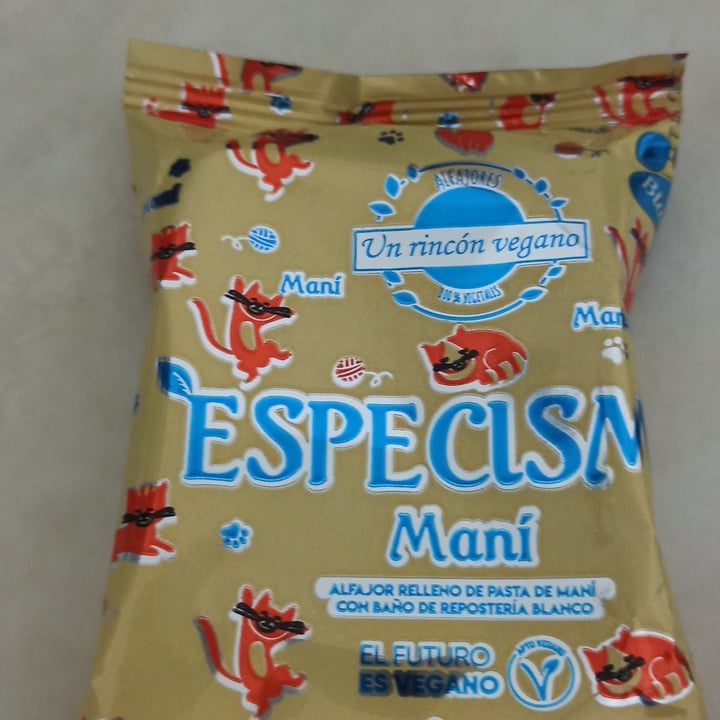 photo of Un Rincón Vegano Alfajor Chocolate shared by @meremita on  14 May 2022 - review