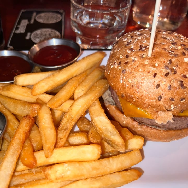 photo of Bareburger The Original shared by @vittoriatomassini on  27 Nov 2021 - review