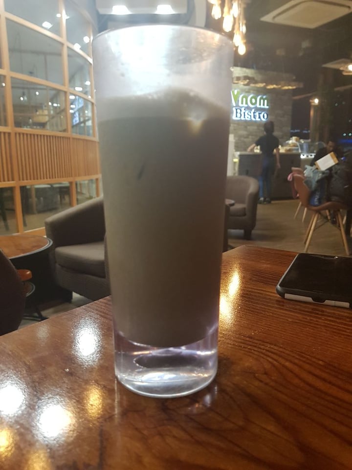 photo of nomVnom Bistro Ice Hojicha Latte shared by @dhanujaa on  18 Nov 2019 - review