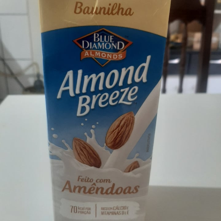 review photo of Blue Diamond Almond breeze Baunilha shared by @gabrielabcavalcante on 10 May 2022 - review