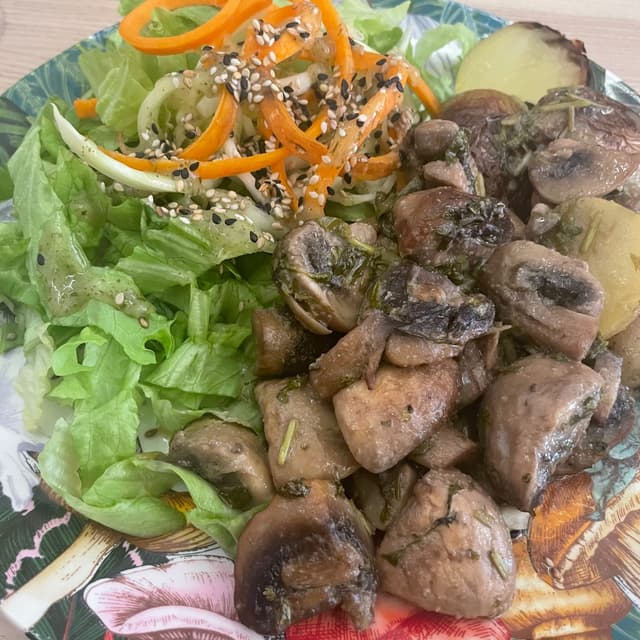 Photo of the dish “Cogumelos à bulhão pato”