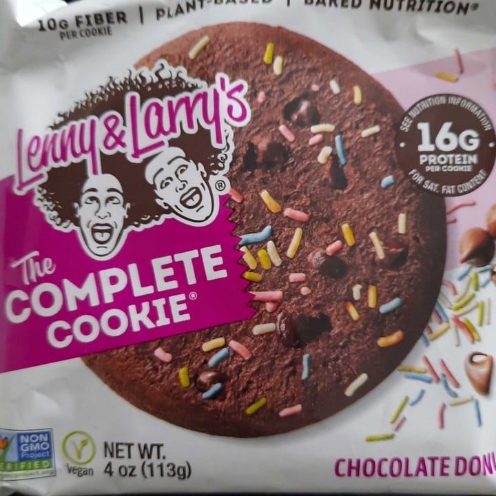 photo of Lenny & Larry’s The Complete Cookie Chocolate Donut shared by @marianazrt on  13 Aug 2021 - review
