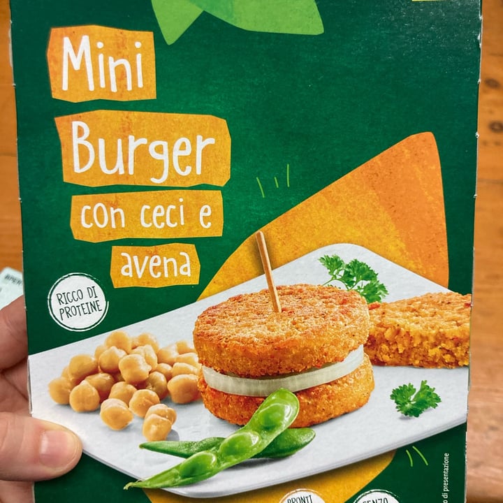 review photo of Vemondo Mini Burger con Ceci e Avena shared by @soniakiki on 09 Jan 2022 - review