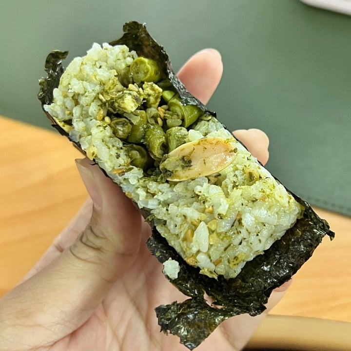 photo of 7-Eleven Thunder Tea Onigiri shared by @eritakay on  21 Sep 2022 - review