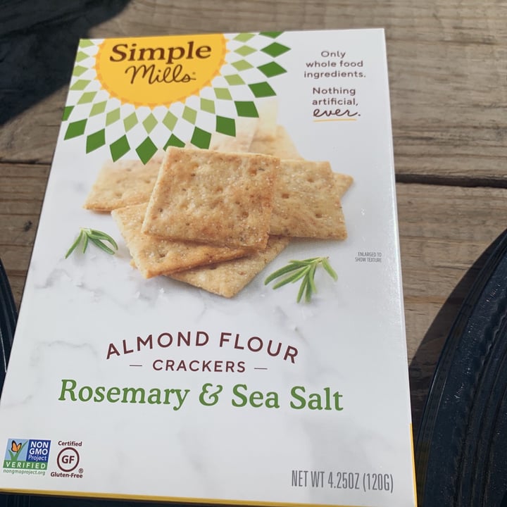 photo of Simple Mills Rosemary & Sea Salt shared by @azitamir on  13 Mar 2021 - review