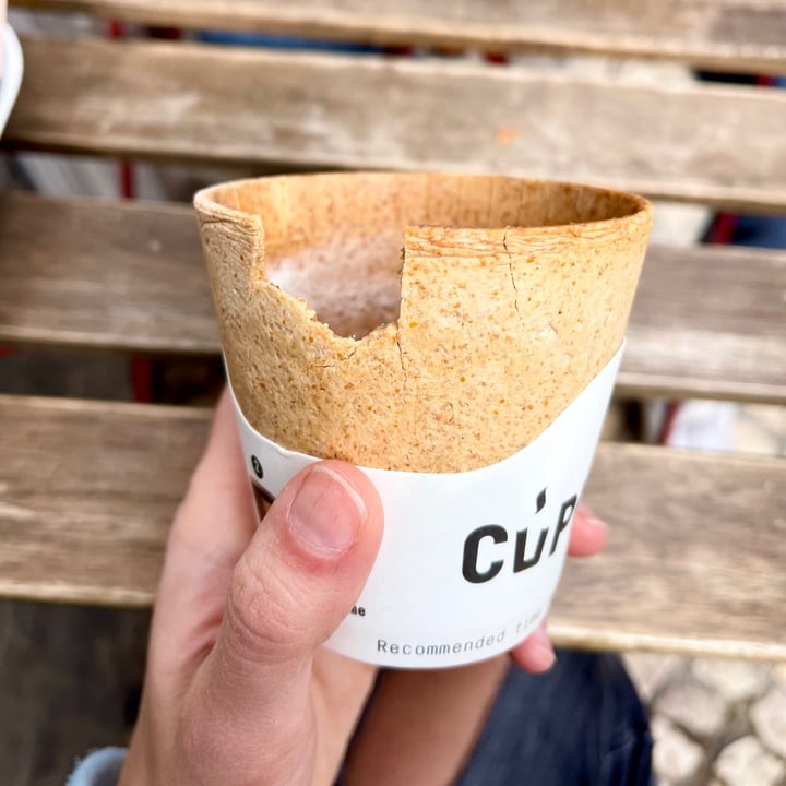 photo of Vegan Nata Portugal Vegan coffee cup shared by @moredesign on  28 Mar 2022 - review