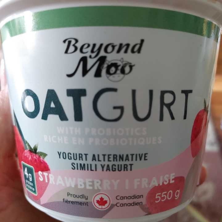 photo of Beyond Moo Oatgurt Strawberry shared by @peacefulpeter on  26 Feb 2021 - review