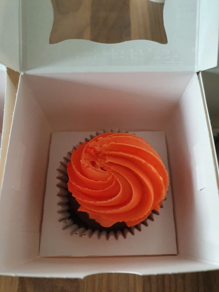 photo of Naked Bakery Chocolate Orange Cupcake shared by @gwennypenny on  17 Jan 2020 - review