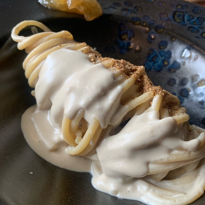 review photo of Romeow Cat Bistrot Spaghetto Trafilato In Oro Del Pastificio Verrigni, Crema Di Noci Macadamia, Pepe Rosso Di Kampot, Lime E Gomasio Di Noci shared by @simy837 on 09 May 2022 - review