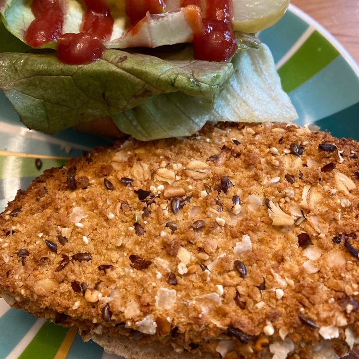 photo of Quorn Meatless chipotle Cutlets shared by @compassionatekisses on  28 Jun 2021 - review