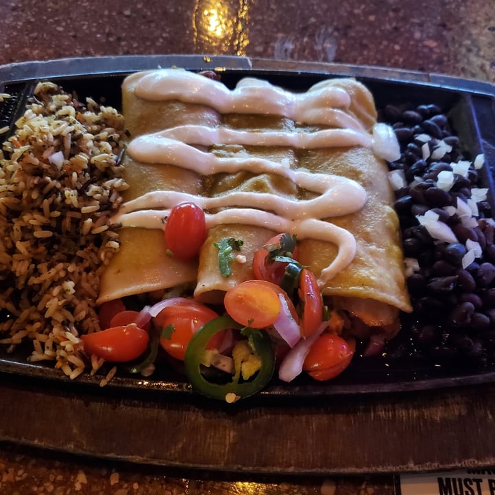 photo of Nacho Daddy Vegan Enchiladas shared by @emilypaulsen on  28 Feb 2021 - review