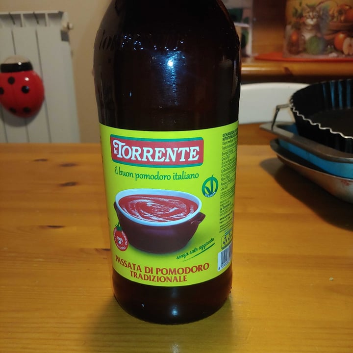 photo of La Torrente Passata di pomodoro tradizionale senza sale shared by @frapizza on  17 Feb 2022 - review