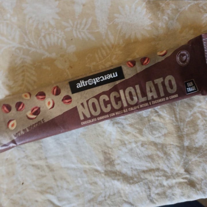 review photo of Altro mercato Nocciolato Gianduia Con Nocciole Intere shared by @pizzakebap on 21 Mar 2022 - review