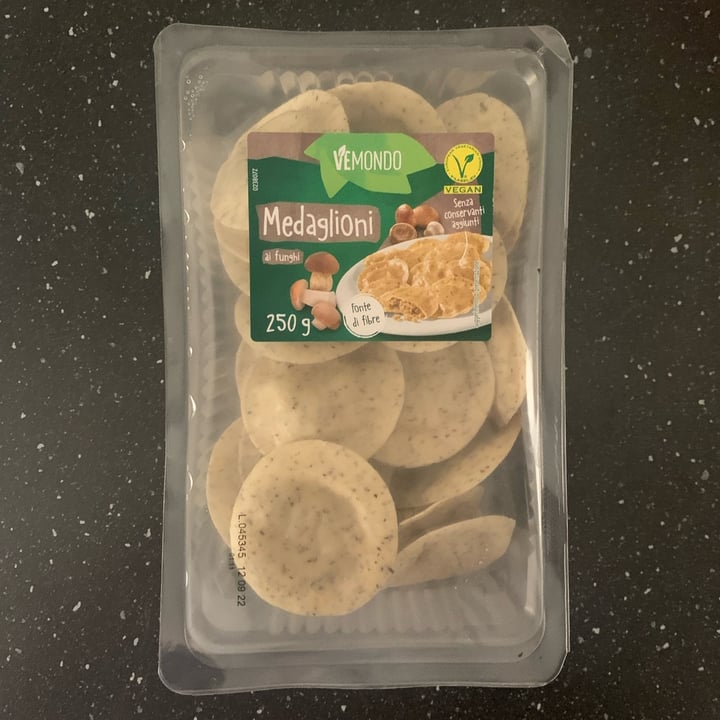 review photo of Vemondo Medaglioni ai Funghi shared by @antonellamanf on 31 Aug 2022 - review