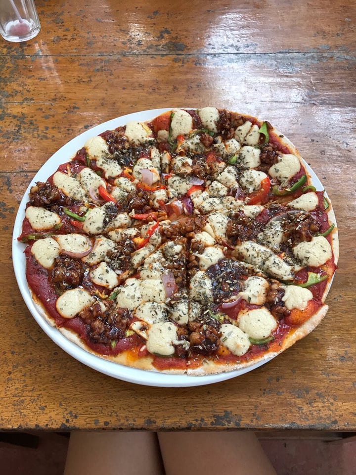 photo of Bean Me Up Restaurant BBQ tempeh Pizza shared by @yolcsita on  07 Mar 2020 - review