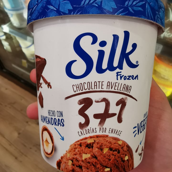 photo of Silk Silk Frozen Chocolate Avellana shared by @erimch on  28 Apr 2020 - review