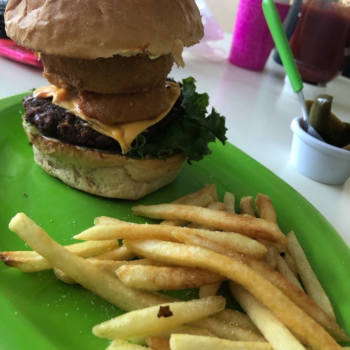 photo of Antojito con Amor Hamburguesa BBQ (lentejas) shared by @claudiareyna on  02 Mar 2022 - review