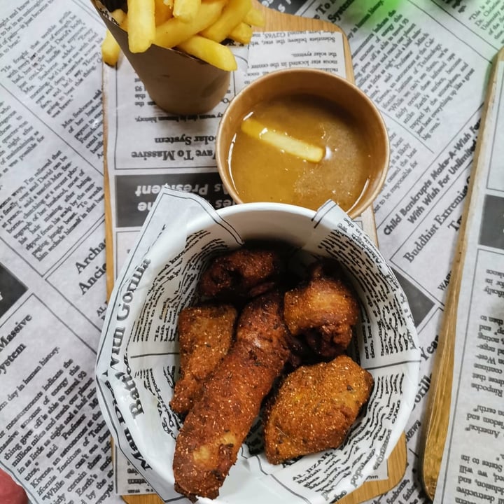 photo of Vegan Streetfood Deli - Obs Oh My Cluck bucket shared by @rianca on  16 Oct 2021 - review