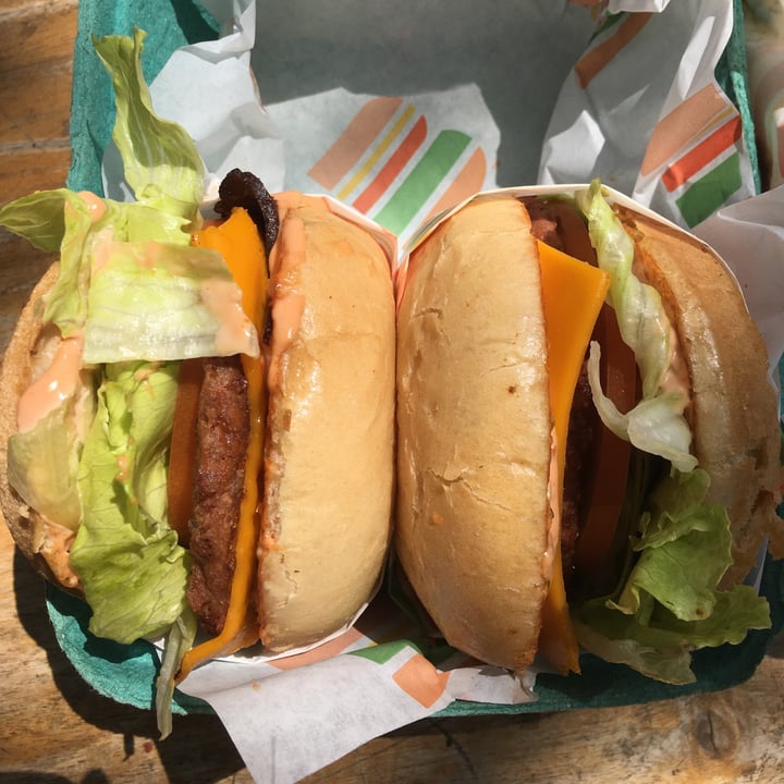 photo of Burger Patch Patch Burger shared by @healthyveganfood101 on  24 Sep 2021 - review