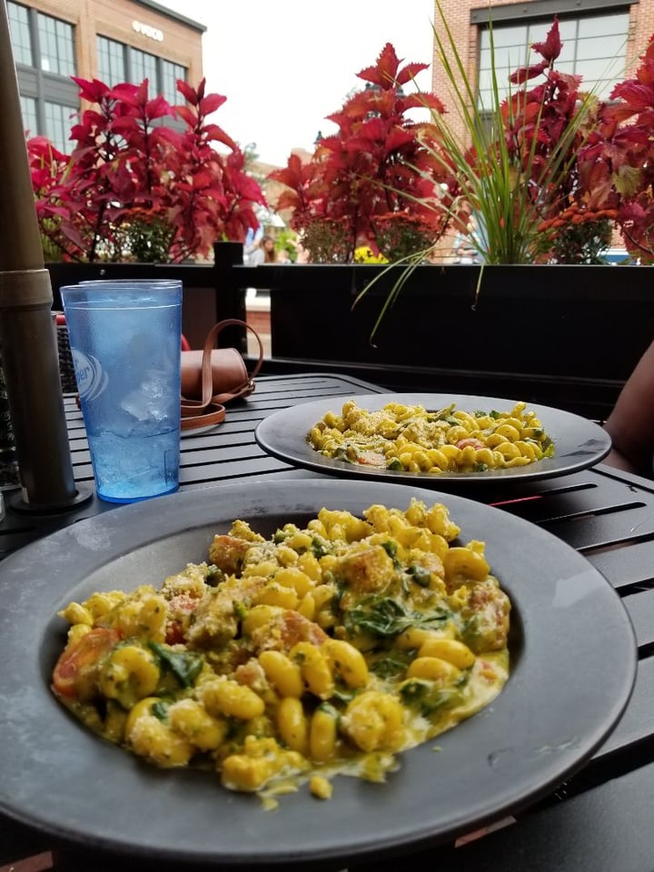 photo of Melt Bar and Grilled Vegan Pesto Mac shared by @lizmaselli on  30 Sep 2019 - review