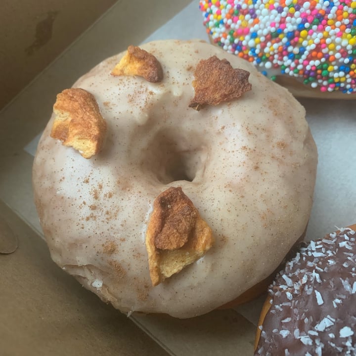 photo of bloomer's on Queen Apple Spice Caramel Donut shared by @xdarrenx on  06 Oct 2020 - review