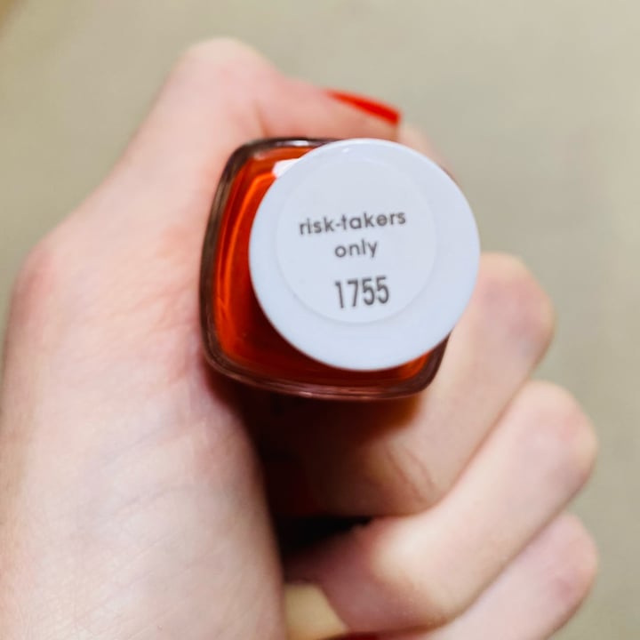photo of Essie Nail polish shared by @beckyyy on  20 Nov 2022 - review