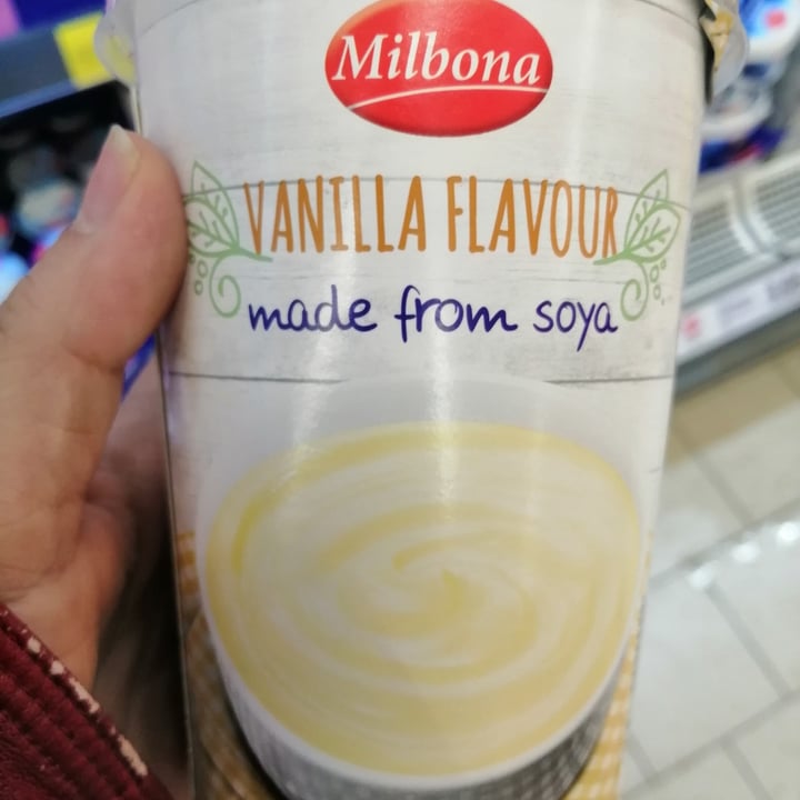 photo of Milbona Yogur vegetal blueberries shared by @jouniqueness on  17 Jun 2020 - review